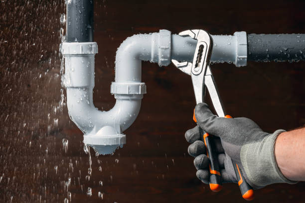 Professional Emergency Plumber technician working in Stockton, MD
